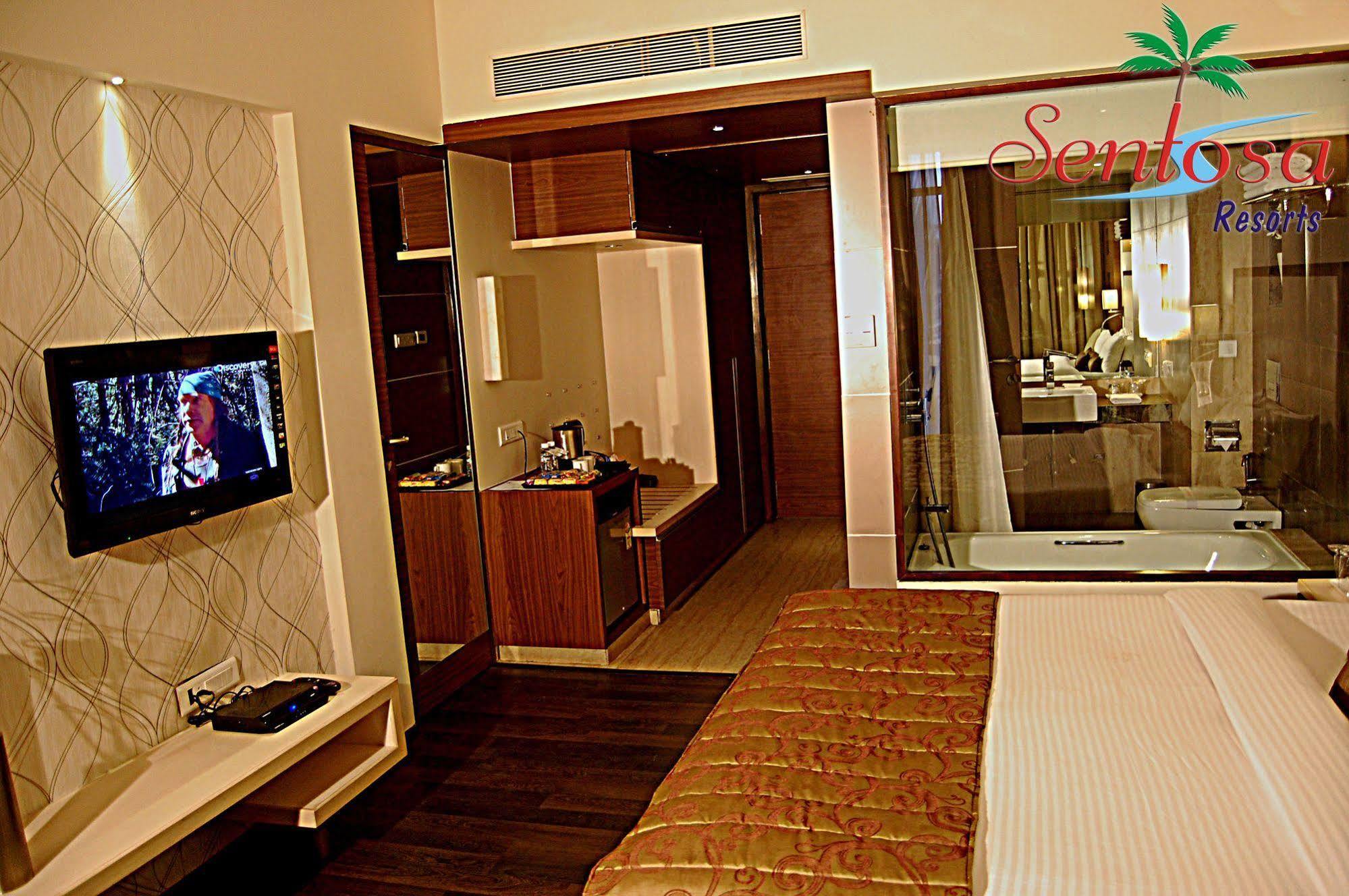 Sentosa Resorts Chinchvad Exterior foto
