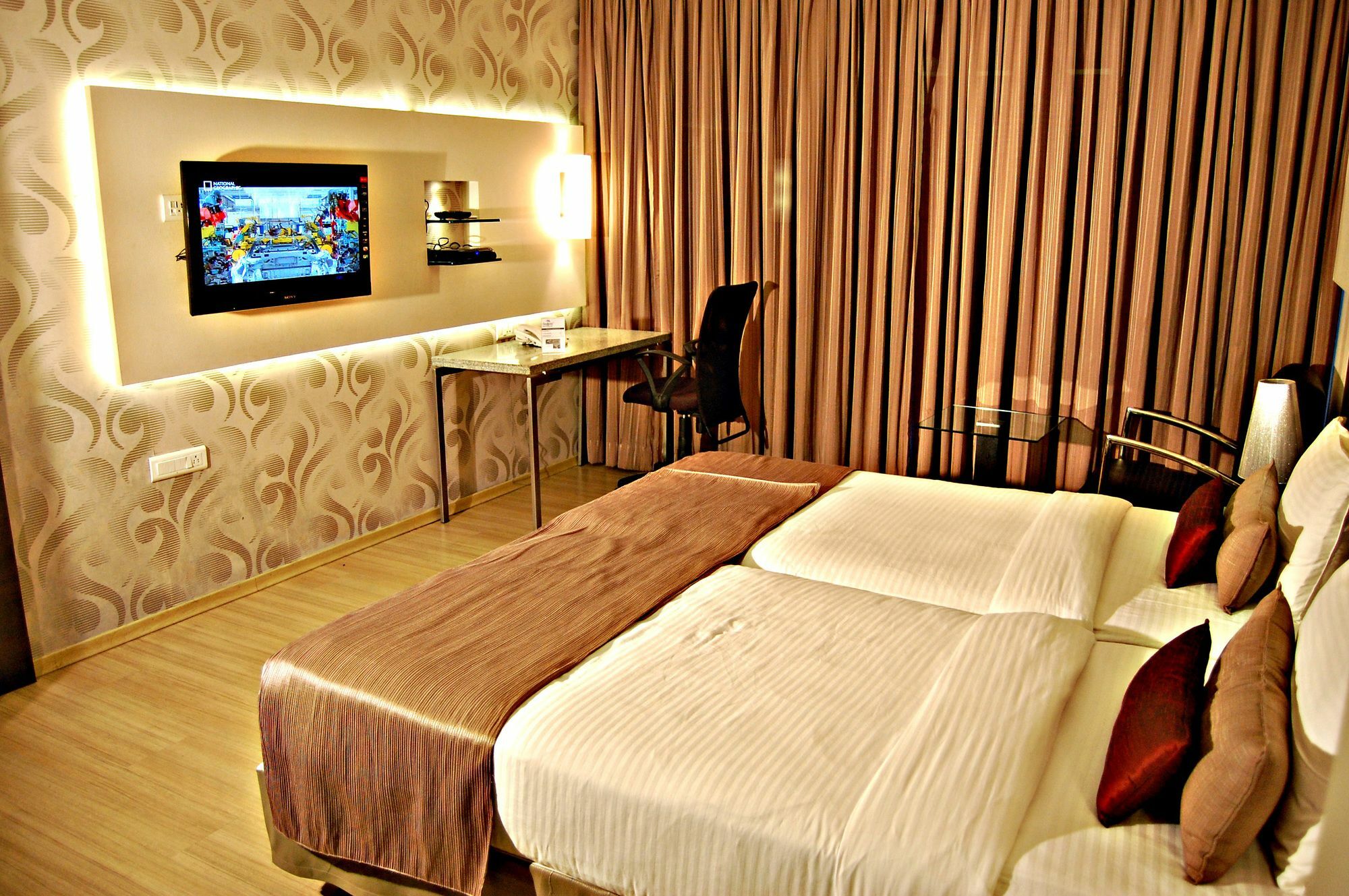 Sentosa Resorts Chinchvad Exterior foto